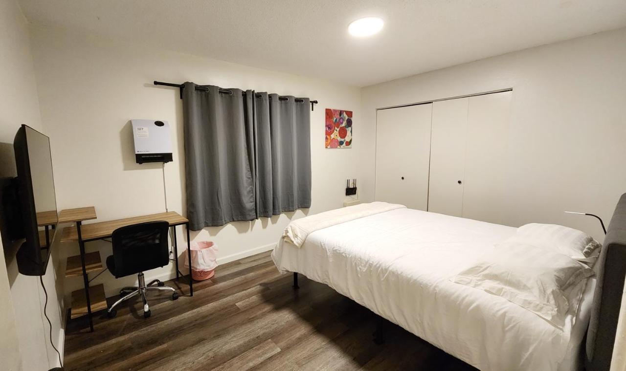Centrally Located, 4X Queen, 300 Mbps Internet With Backyard! Hemet Exterior foto